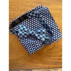 Tommy Hilfiger Men's Navy Blue Floral Bow Tie and Pocket Square Set Wedding
